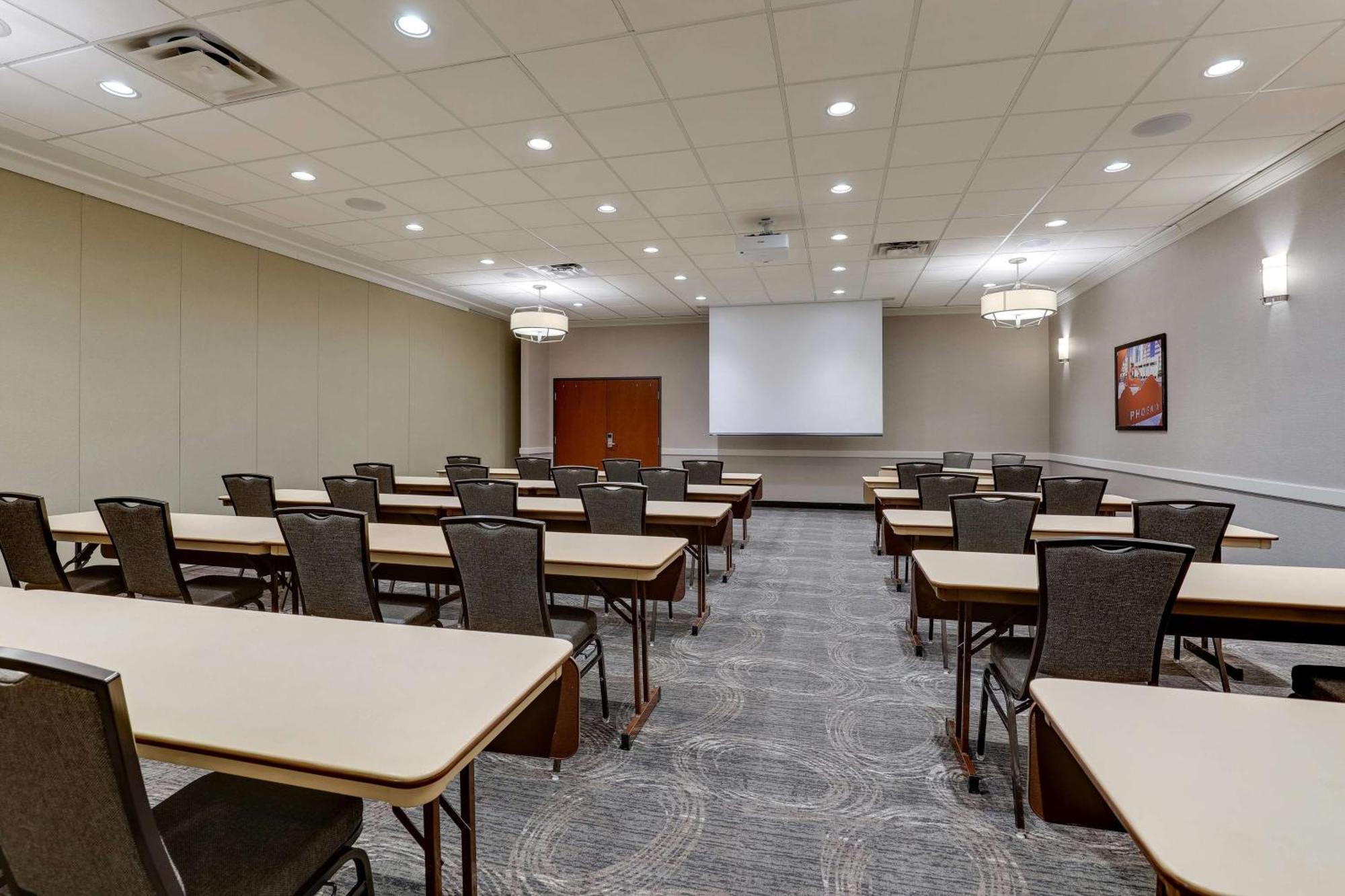 Drury Inn & Suites Phoenix Airport Zewnętrze zdjęcie